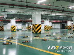 停车场交通安全设施