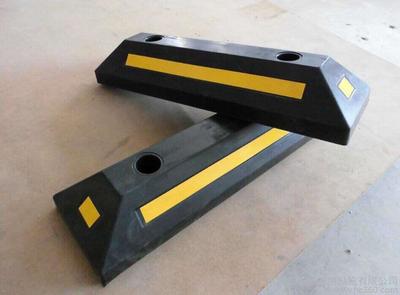 山东济南地下停车场设计施工车位划线交通安全设施安装