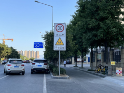 开学在即西安公安交警提前吹响“集结号”220处交警护学岗 360名铁骑 确保孩子们准时上学