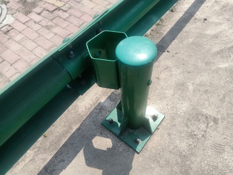 镀锌护栏板_交通安全设施_安全/防护_产品_企腾网工厂优选